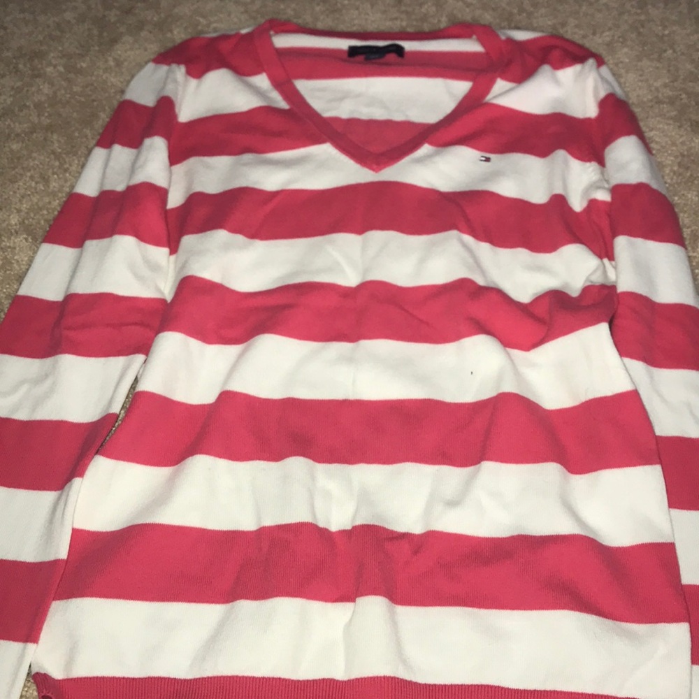 Tommy Hilfiger v-cut sweater